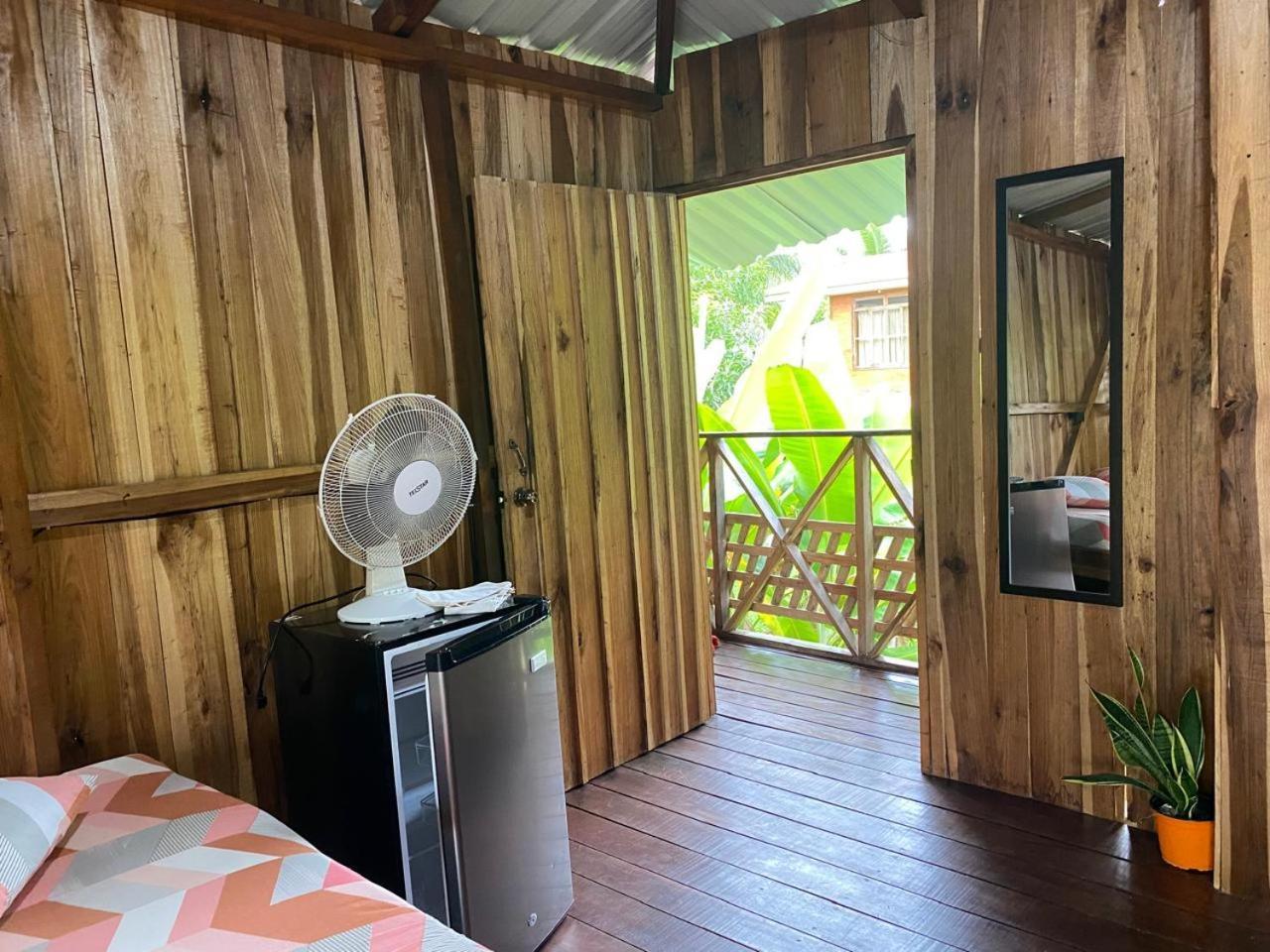Hotel Cahuita Esterno foto